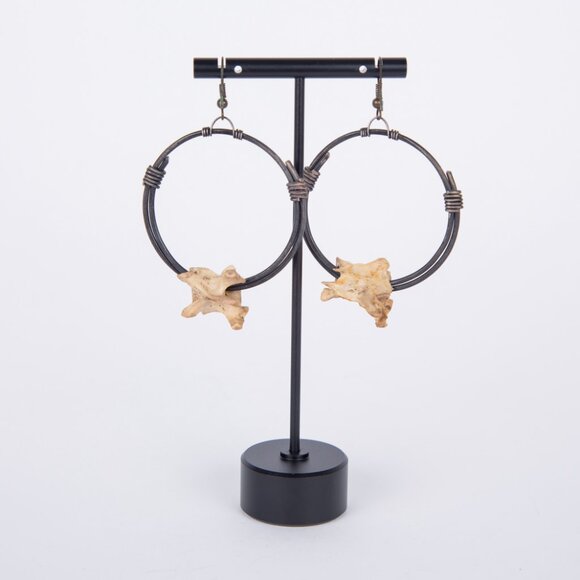 WOLF TEA CREATIONS HANDMADE WIRE WRAP HOOP EARRINGS WITH RACCOON VERTEBRAE CHARM - Picture 1 of 6